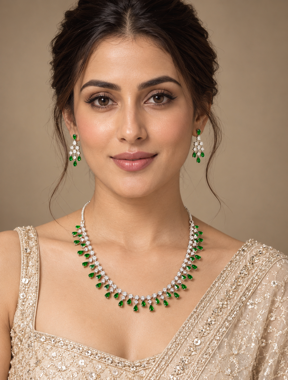 Emerald Green Teardrop Necklace & Earring Set – Silver-Tone Evening Jewelry — Jewellery — view 2 | Lehar Clothing UAE