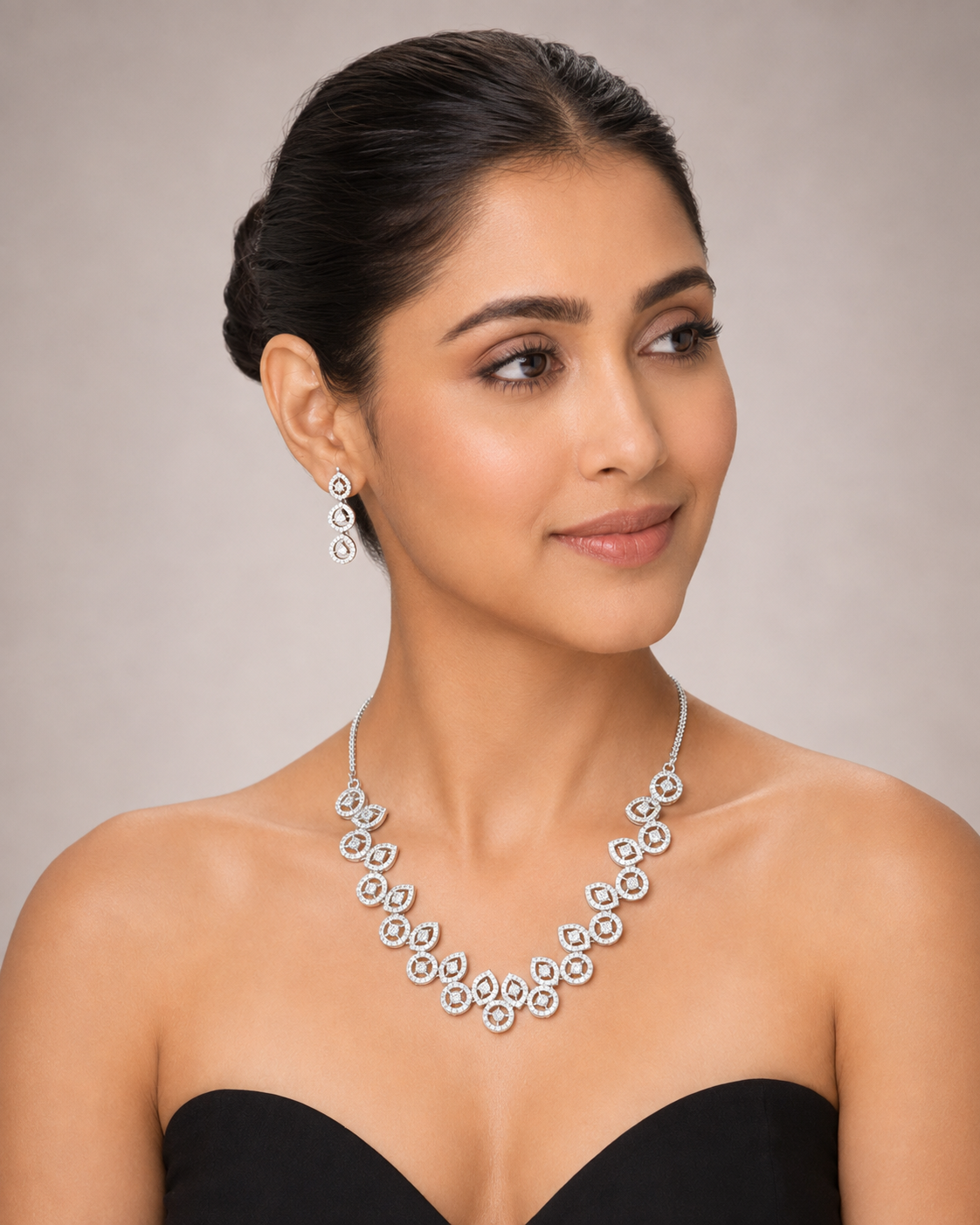 Silver-Tone Halo Statement Necklace & Earring Set – Bridal & Evening Jewelry — Jewellery — view 2 | Lehar Clothing UAE