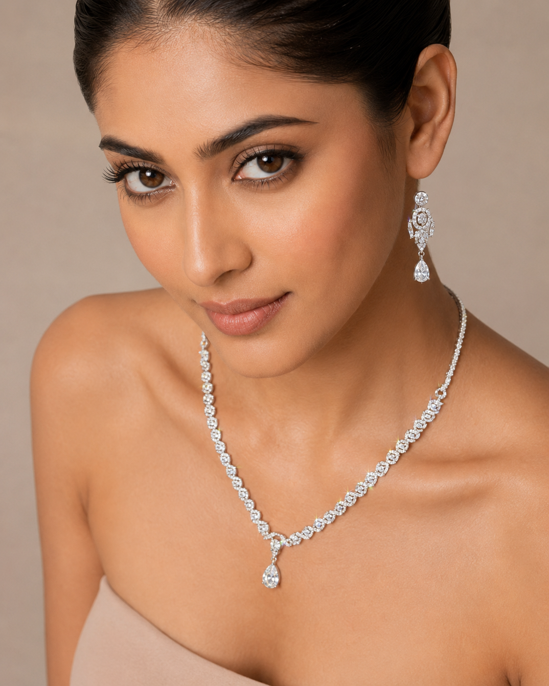 Silver-Tone Teardrop Necklace & Earring Set - Bridal & Evening Jewelry — Jewellery — view 4 | Lehar Clothing UAE