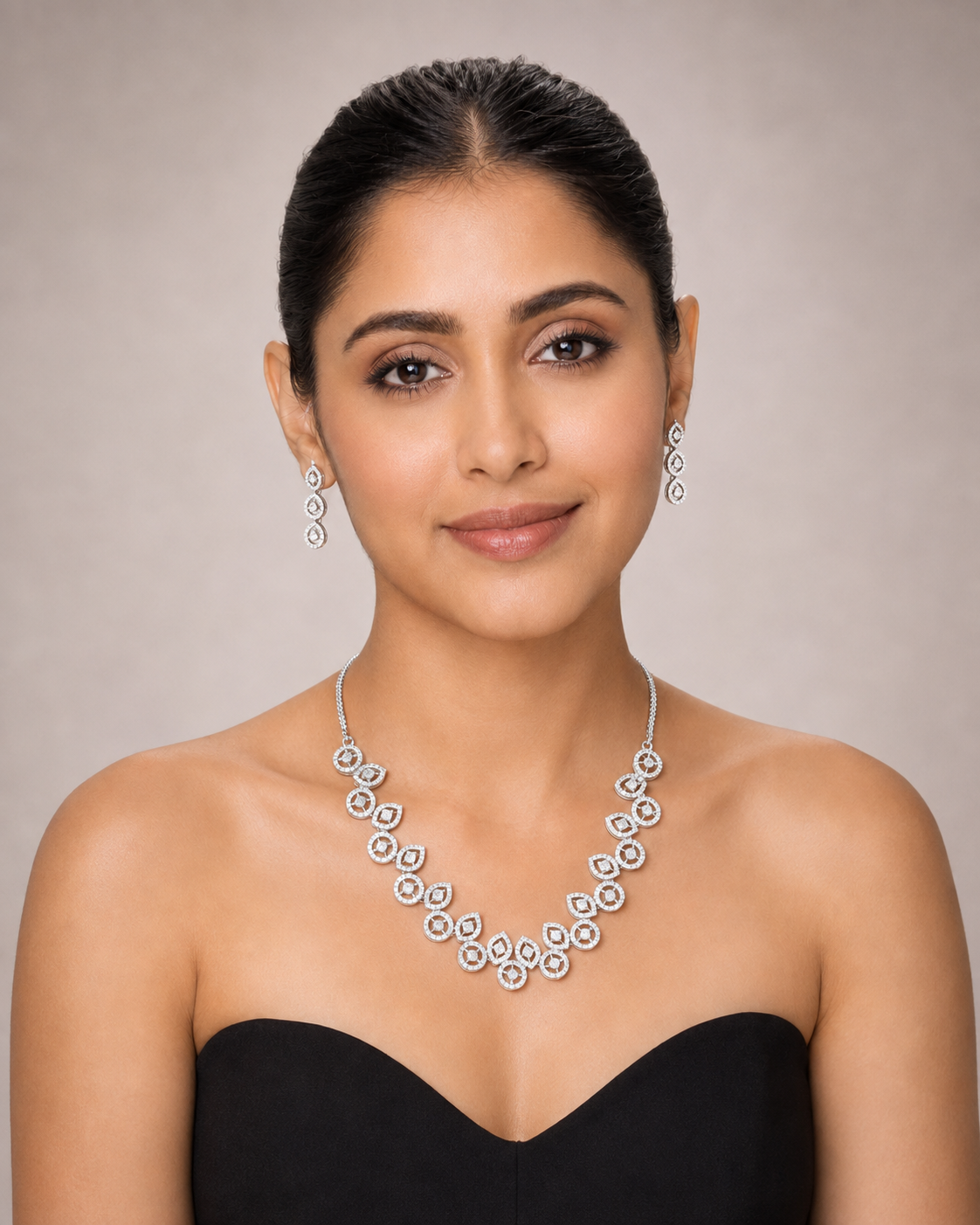 Silver-Tone Halo Statement Necklace & Earring Set – Bridal & Evening Jewelry — Jewellery — view 3 | Lehar Clothing UAE