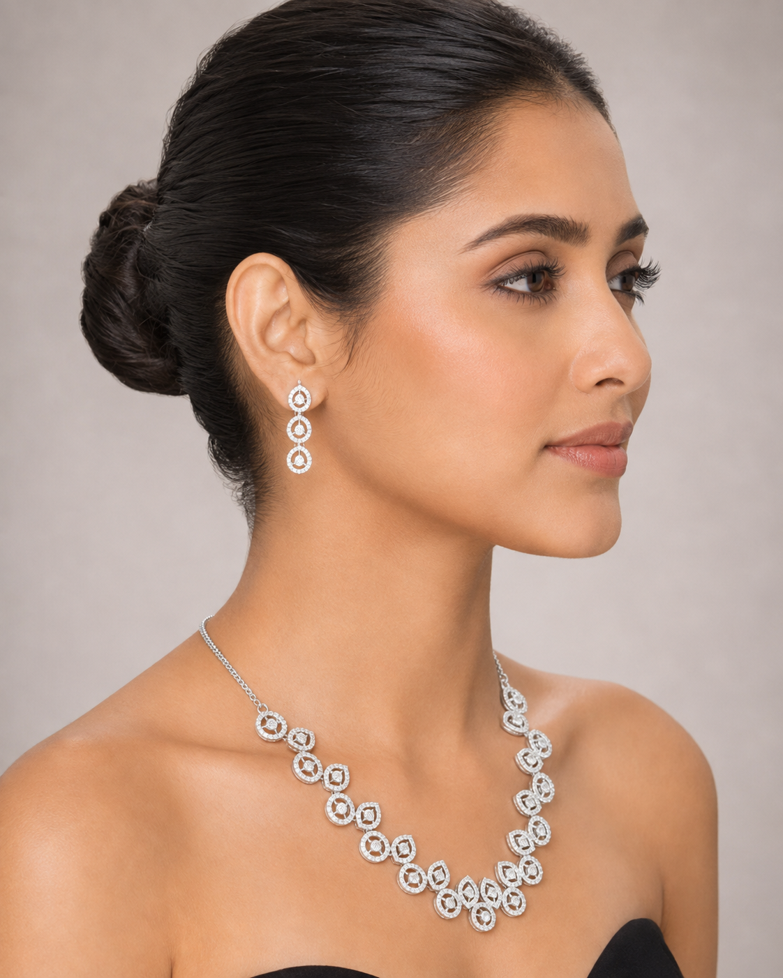 Silver-Tone Halo Statement Necklace & Earring Set – Bridal & Evening Jewelry — Jewellery — view 4 | Lehar Clothing UAE