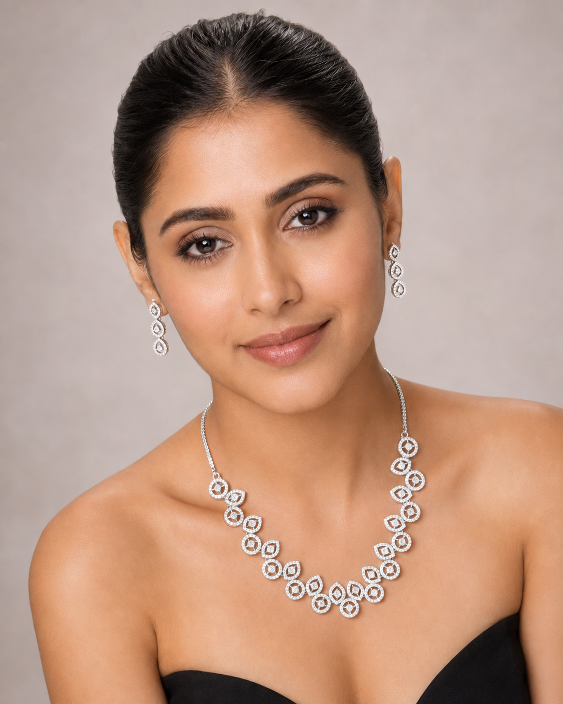 Silver-Tone Halo Statement Necklace & Earring Set – Bridal & Evening Jewelry — Jewellery — view 5 | Lehar Clothing UAE